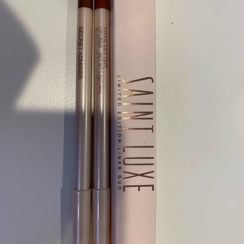 Lip liner